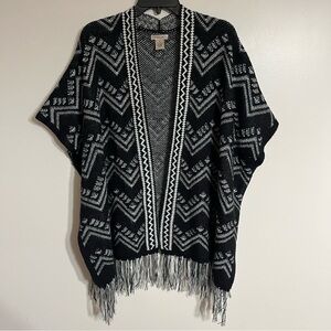 Womens Fresh Fringed Southwestern Print Shawl Poncho Wrap Size XL 100% Acrylic